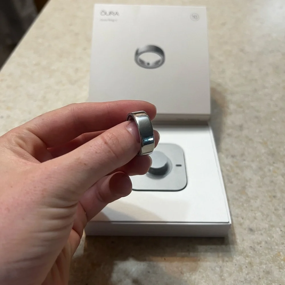 Oura Ring Generation 4 Size 10 - Silver